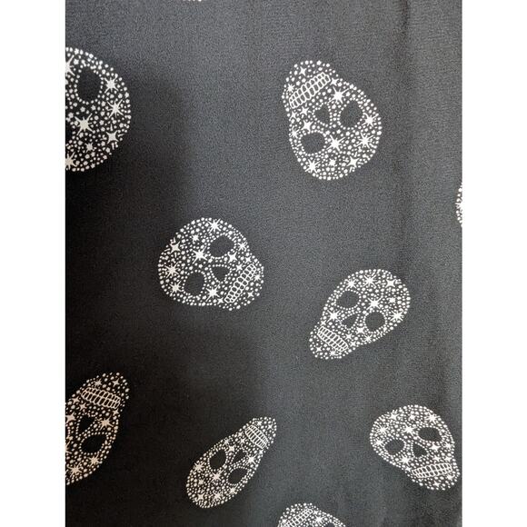 Torrid Starry Skulls Abbey Georgette With Knit Back Blouse - Picture 4 of 7